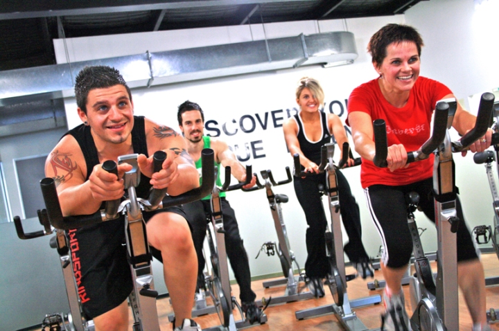 Spin_Cycle_Indoor_Cycling_Class_at_a_Gym.JPG